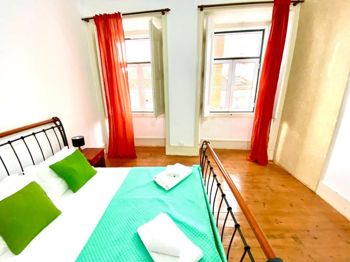 Artdeco Chiado 4 - Large Comfortable Double Room With Shared Bathroom Lissabon Exterior foto